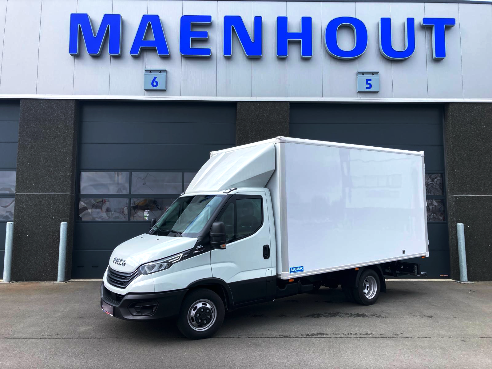 Dakwerken Jurgen Moeyaert