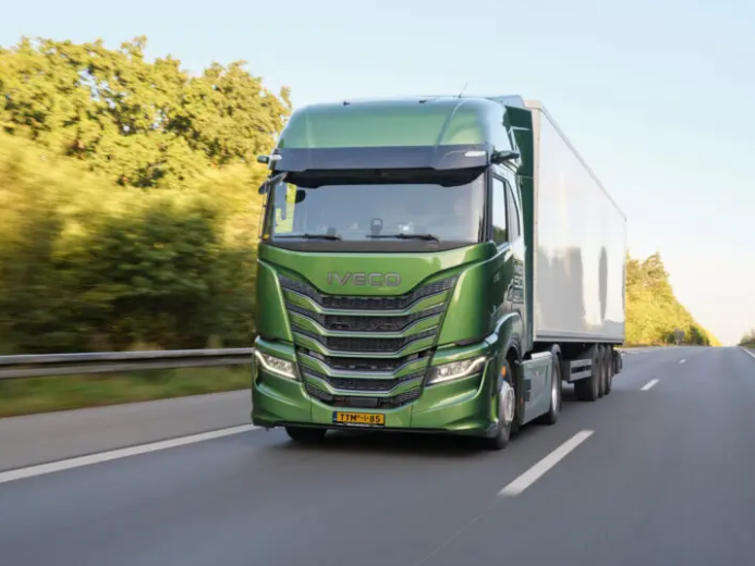 Trucks & Transport Management heeft de IVECO S-Way 500 getest!