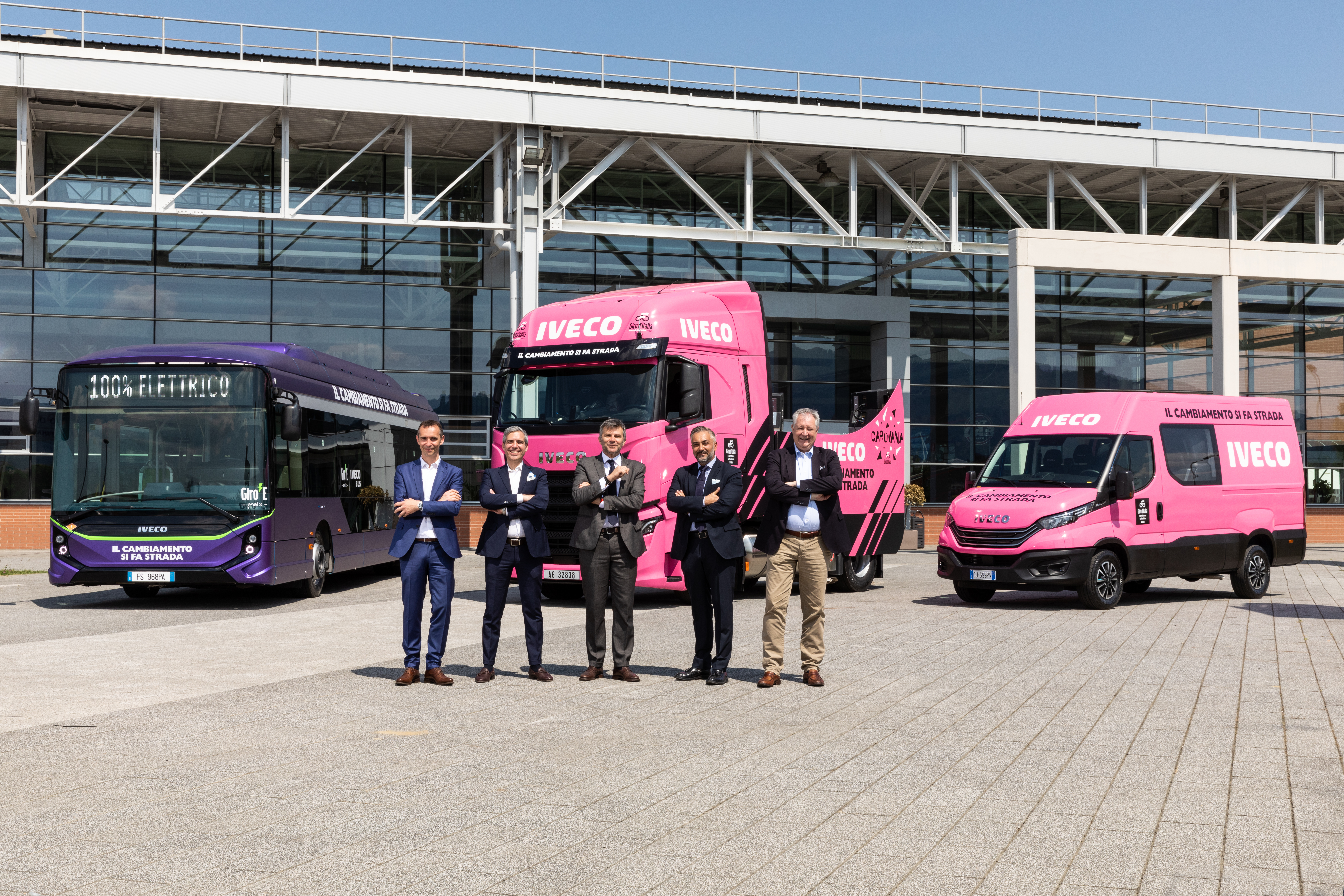 IVECO en IVECO BUS zijn officiële leveranciers van de 105de Giro d'Italia en Giro-E