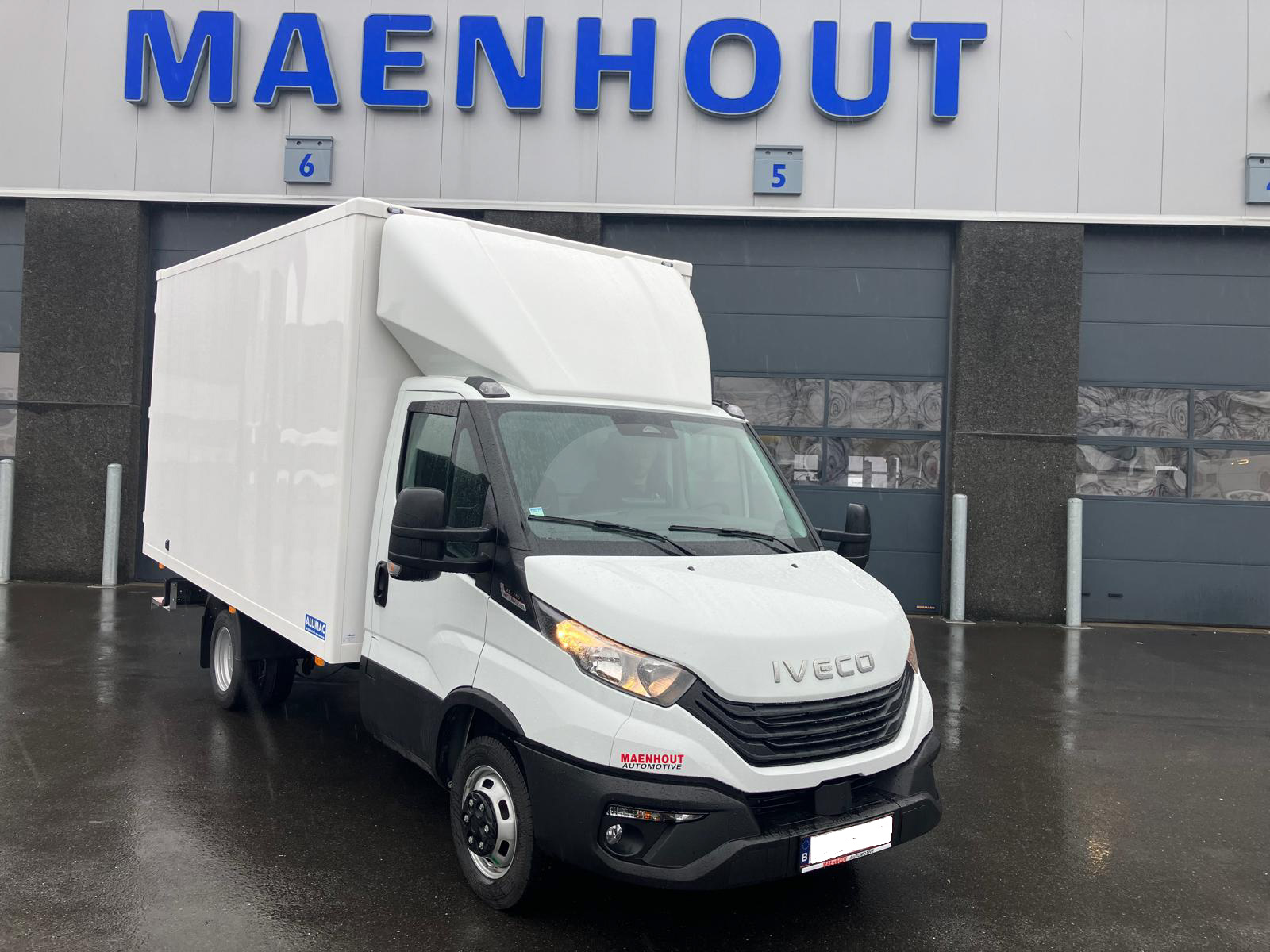 Nieuwe IVECO Daily Chassis-Cabine voor TG Bouw- en Dakwerken!