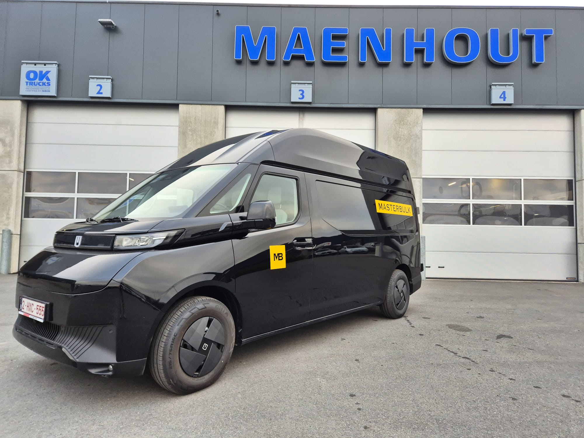 Een unieke mijlpaal voor Maenhout Automotive en Farizon België!