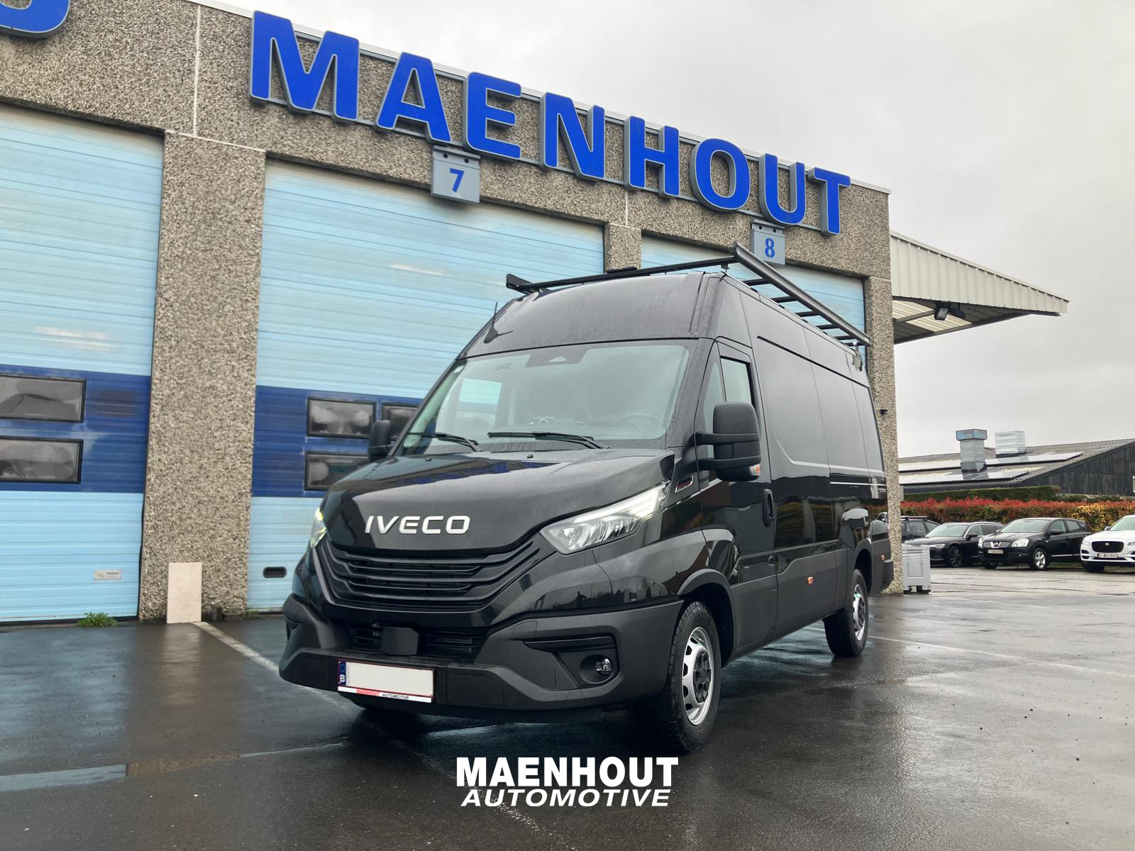Een nieuwe IVECO Daily Gesloten Bestelwagen voor Algemene Dak- en Isolatiewerken Dirk Van De Veire!