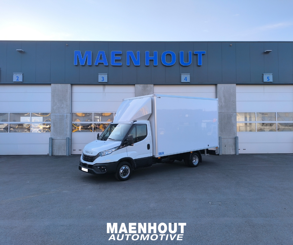 Nieuwe aanwinst voor Furniture Transport: een op maat gemaakte IVECO Daily!