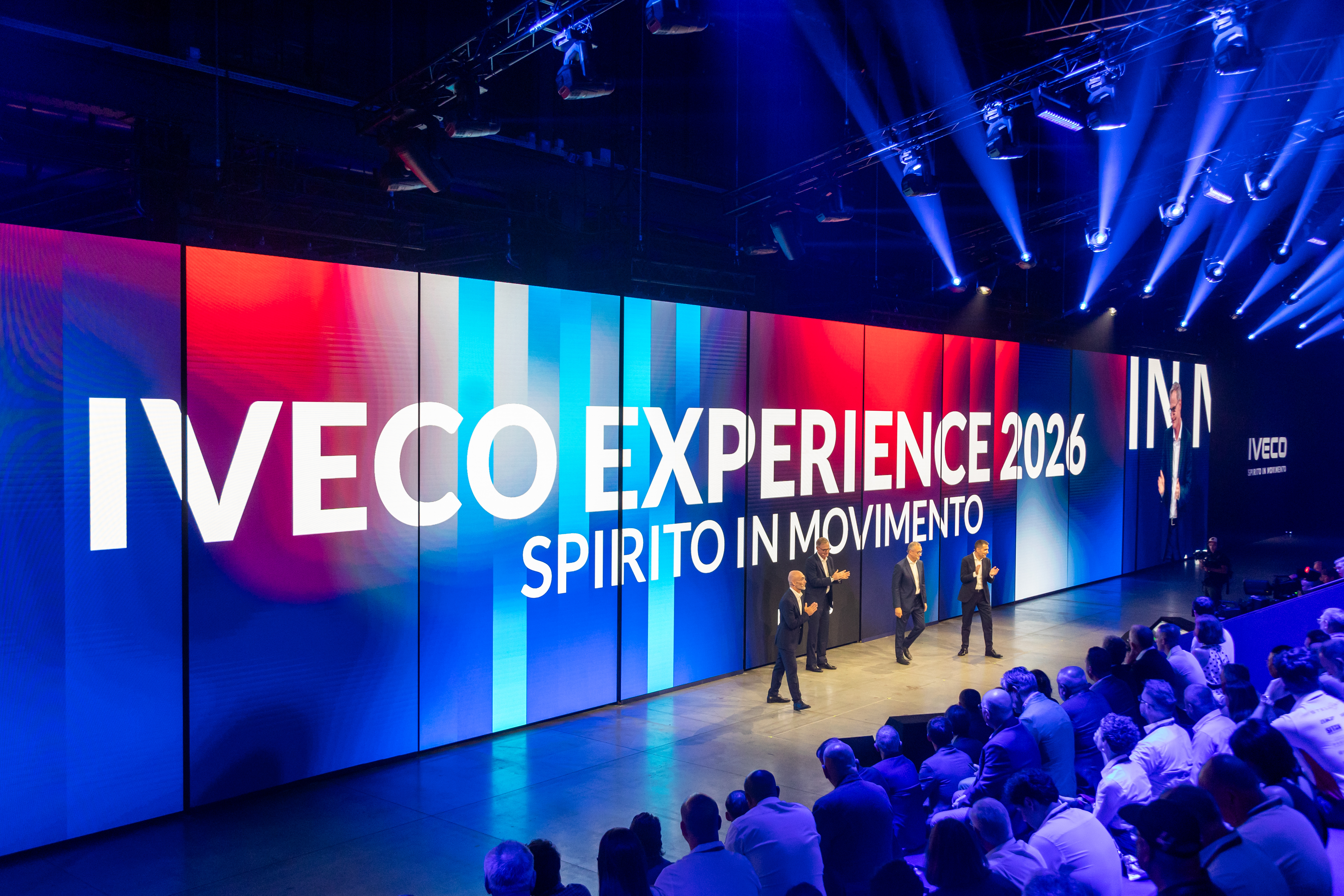 IVECO presenteert zijn vernieuwde merkambitie tijdens IVECO Experience 2026