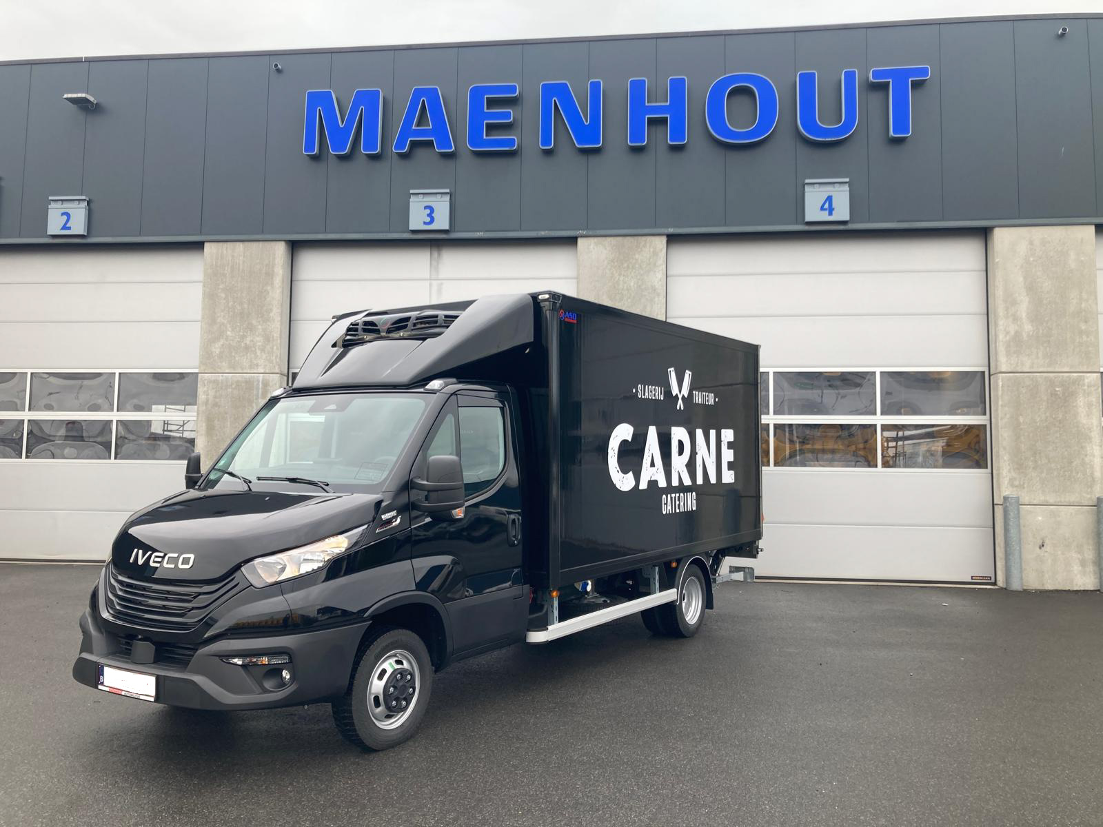 Slagerij Carne gaat voor een gepersonaliseerde Iveco Daily met laadkast en koelopbouw!